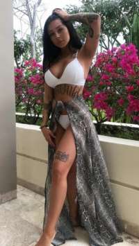 Grup Escort'un Göz Kamaştırıcı Genç Hanımı: Kendine Güvenen ve Hevesli